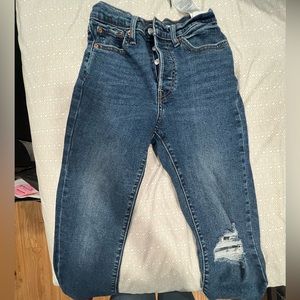 Used Levi’s bf pants but still in very good condition